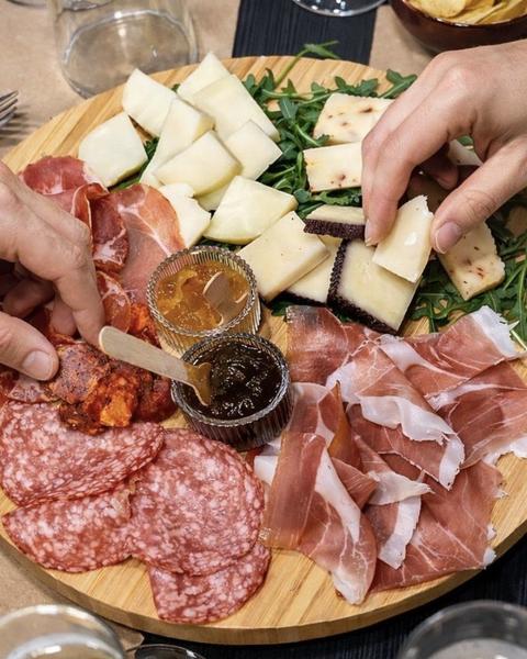 Locale aperitivo Tavernacolo Milano Affori su EasyApe