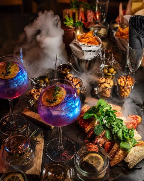 Locale aperitivo Qualunquemente QocktailExperience su EasyApe